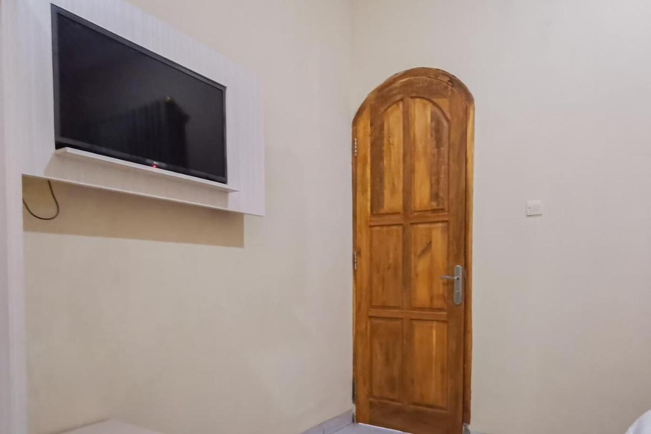 מלון Reddoorz Near Pantai Pancer Door פאצ'יטאן מראה חיצוני תמונה