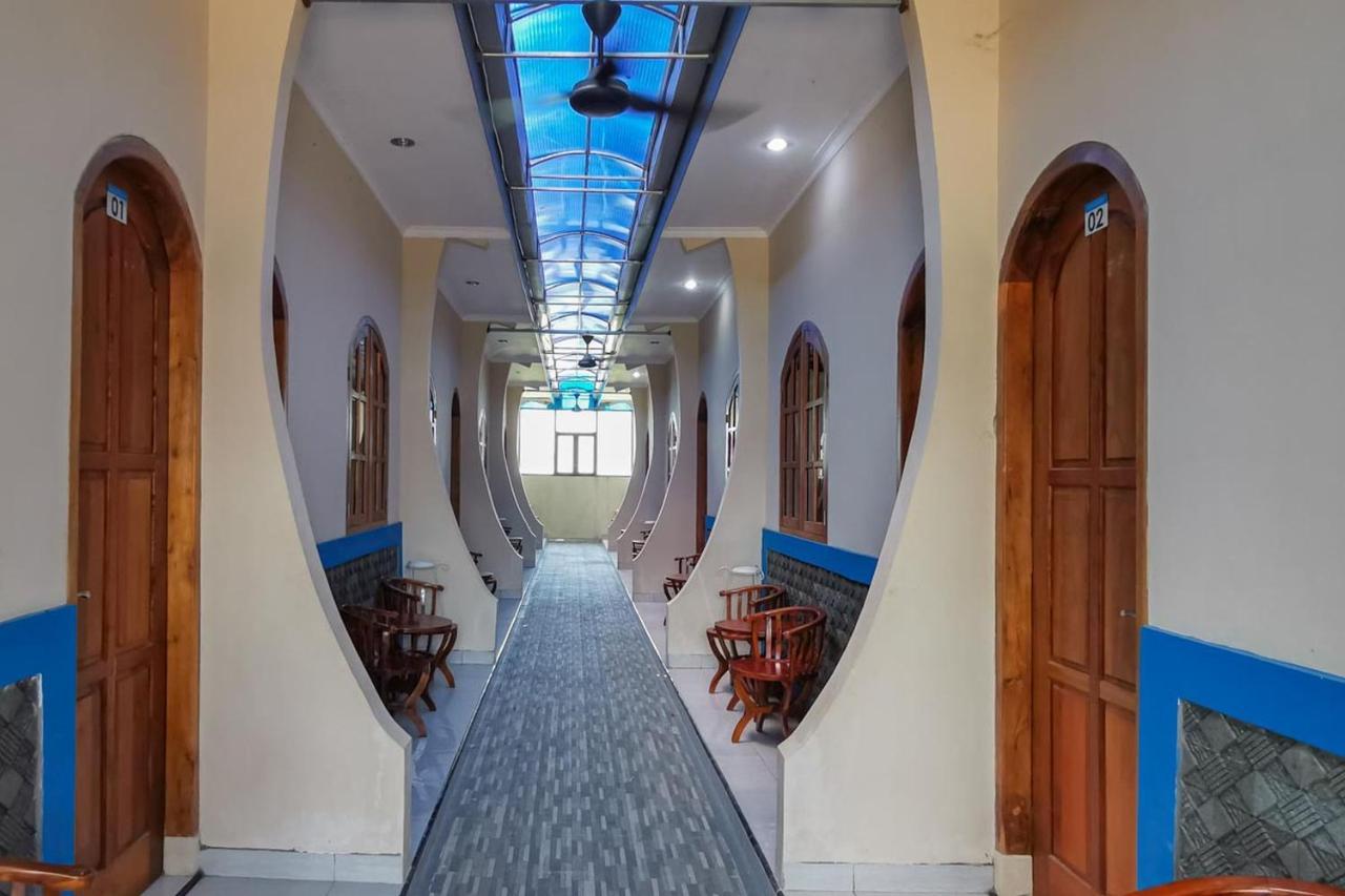 מלון Reddoorz Near Pantai Pancer Door פאצ'יטאן מראה חיצוני תמונה